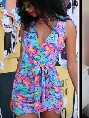 🔥 NWT's For Love & Lemons Floral Wrap Mini Dress Size Small